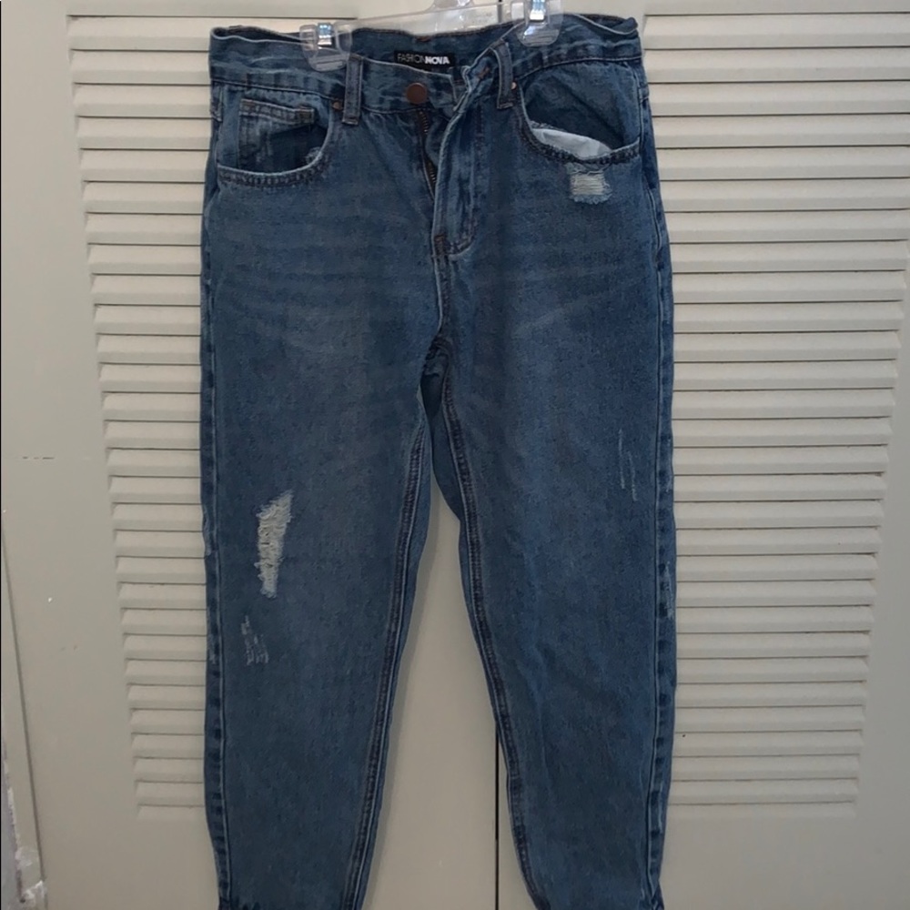 Fashion Nova boyfriend jeans